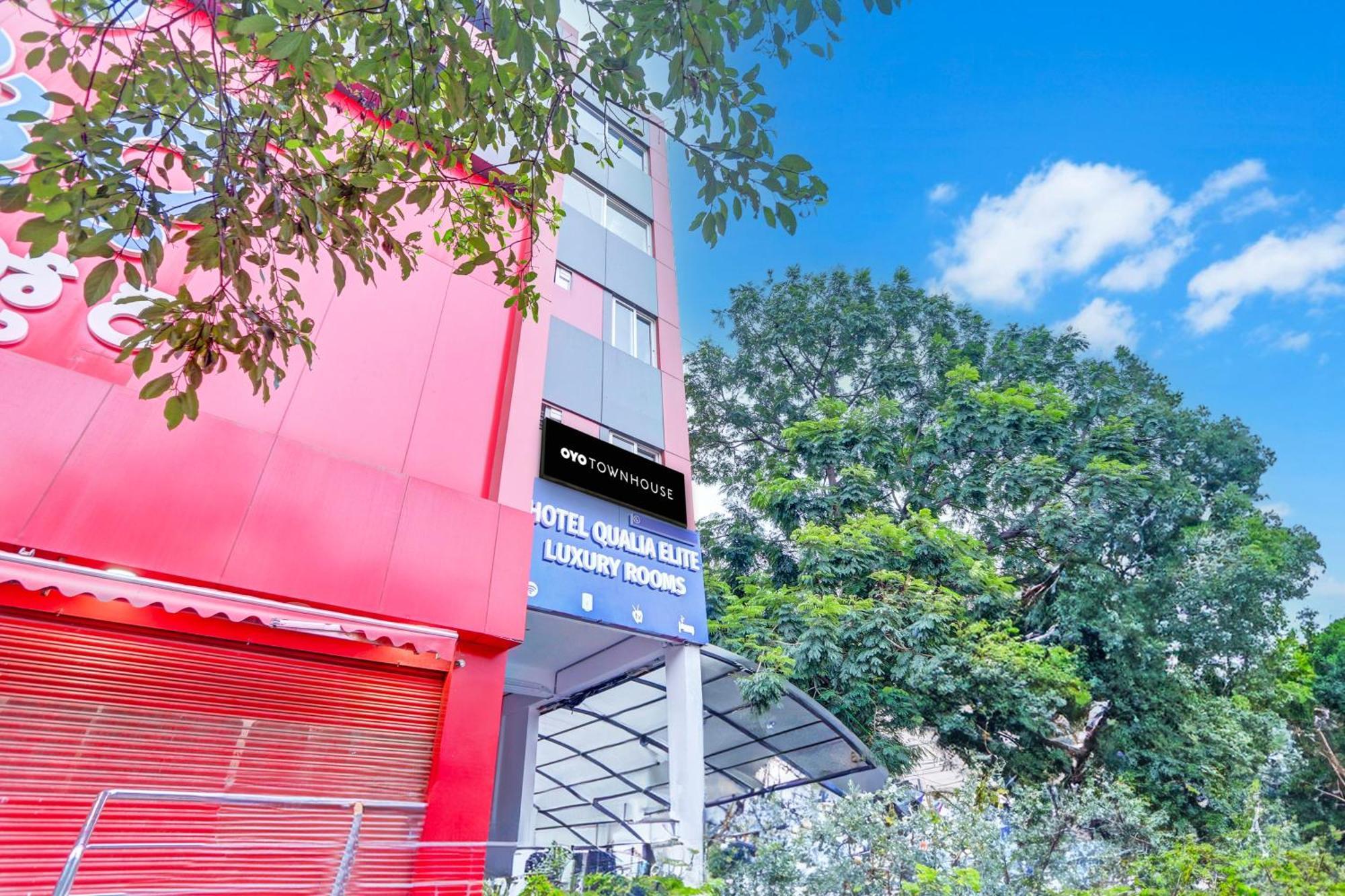 Super Townhouse Qualia Elite S R Nagar Hotel Hyderabad Ngoại thất bức ảnh